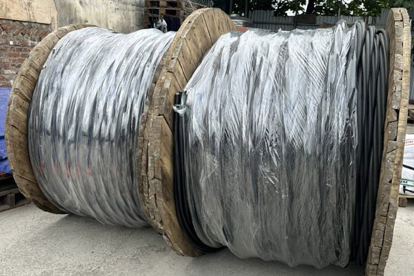 Cáp Nhôm Vặn Xoắn CADIVI 2×25 Cáp Nhôm Vặn Xoắn CADIVI 2×25